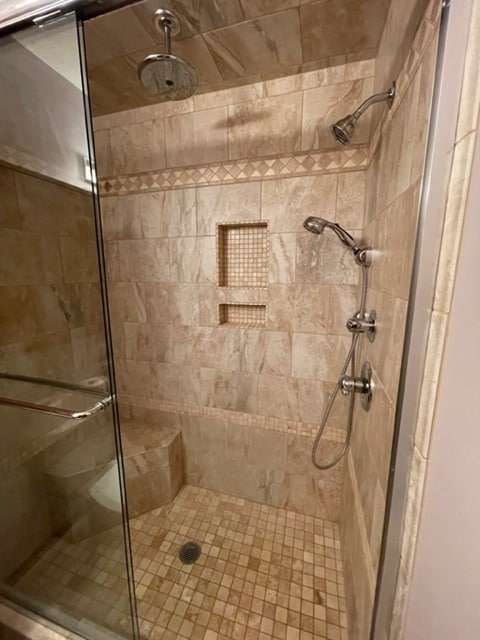 Building Photo - 208 Greenleaf Dr