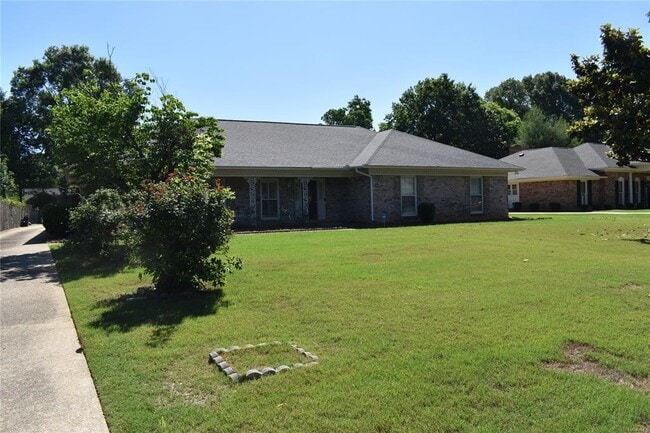 Building Photo - 414 Arrowhead Dr