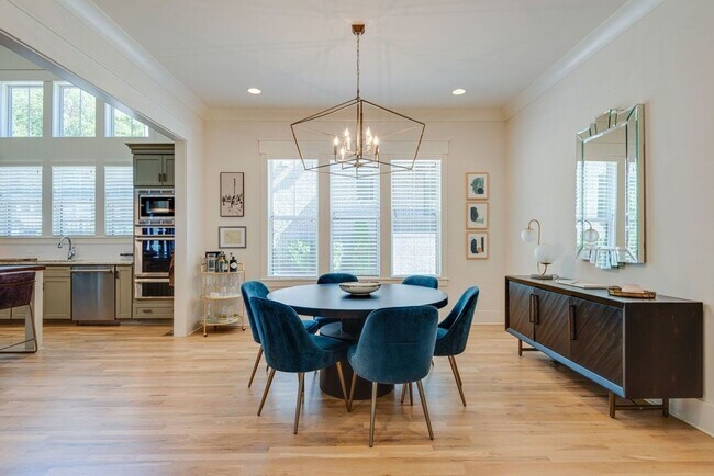 Building Photo - Dream home in the heart of Belle Meade, located on a private dead-end street!