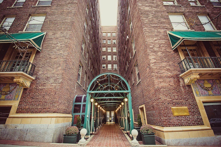 Exterior Entry - 29 S State St