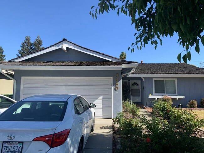 Building Photo - 3680 Wilmington Rd