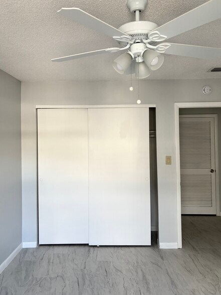 Building Photo - 115 Springwood Cir