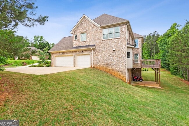 Building Photo - 4402 Income Cir