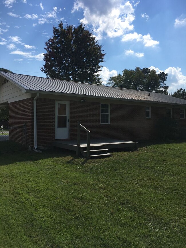 Building Photo - 3/2 House in Garden Lakes $1,395