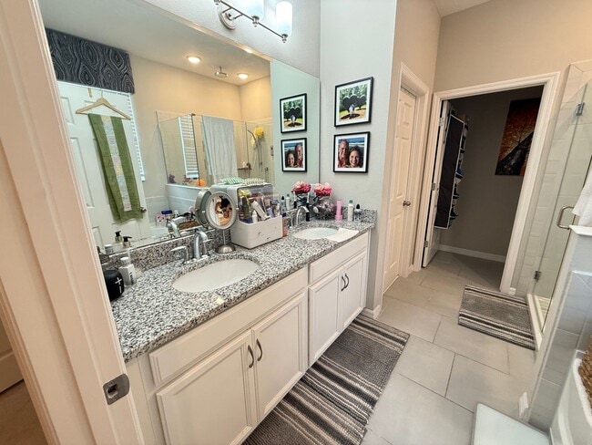 Building Photo - 4/2 Groveland Builder Model Home