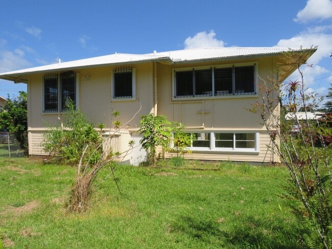 Building Photo - 18 Lono St