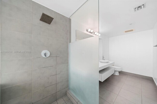 Building Photo - 92 SW 3rd St