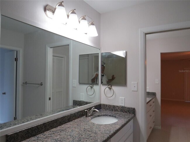 Building Photo - 4023 Paddlewheel Dr