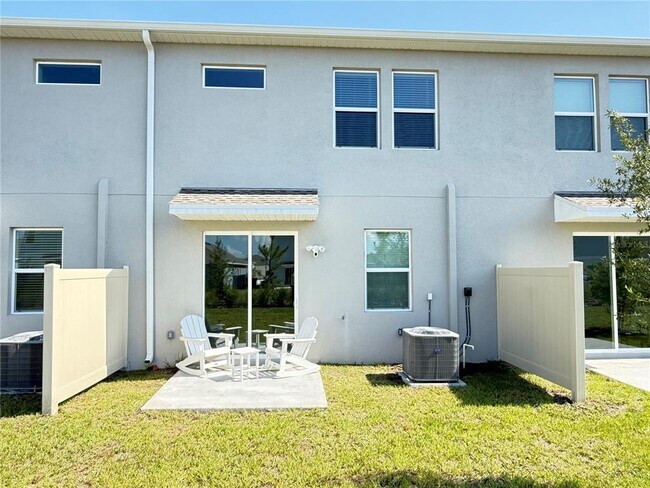Building Photo - 2611 Skyline Lp