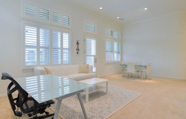 Building Photo - Gorgeous home in Irvine's most desirable Village of Stonegate