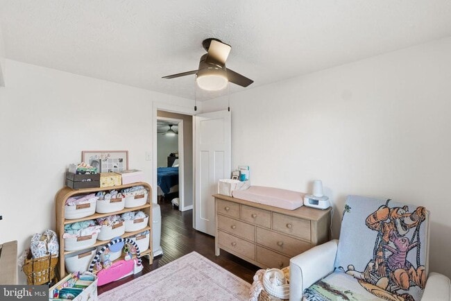 Building Photo - 117 Village Way