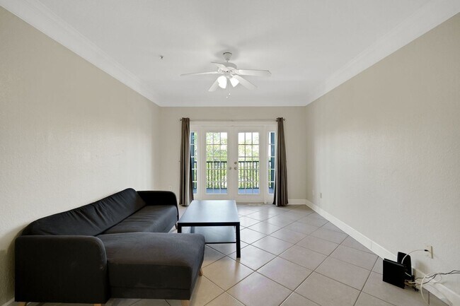 Building Photo - 2 Bedroom Condo in Tampa