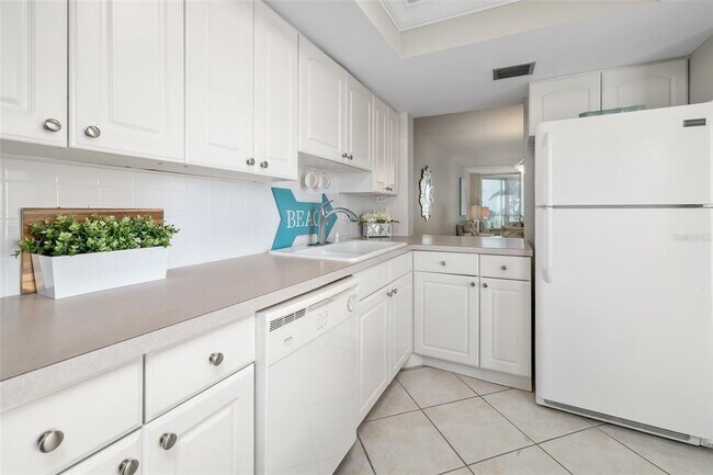 Building Photo - 1770 Benjamin Franklin Dr