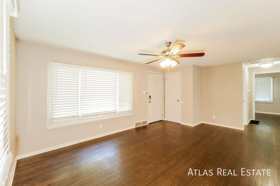 Building Photo - 9 W 89 Terrace