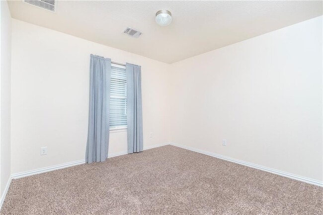 Building Photo - 720 Bonnet Blvd