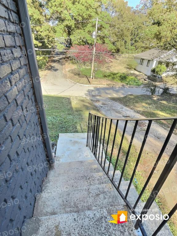 Building Photo - 1884 Center Ave