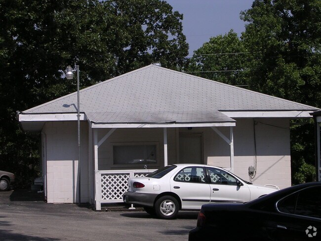 Building Photo - 4783 Fall Creek Rd