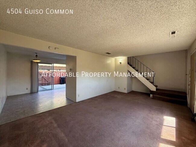 Building Photo - 4504 Guiso Common