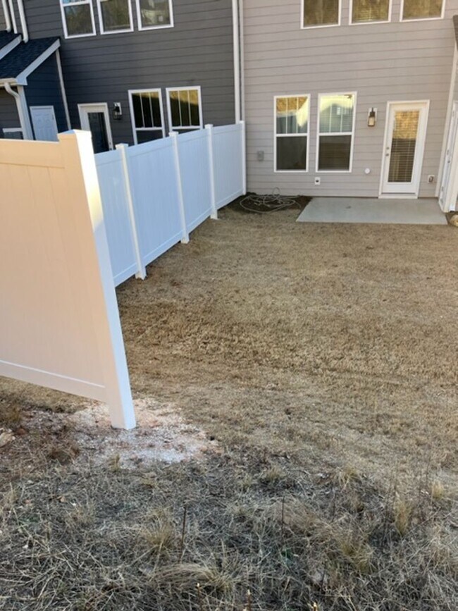 Building Photo - Brand New END UNIT North of Main St  3 miles from Downtown Greenville and I-385.