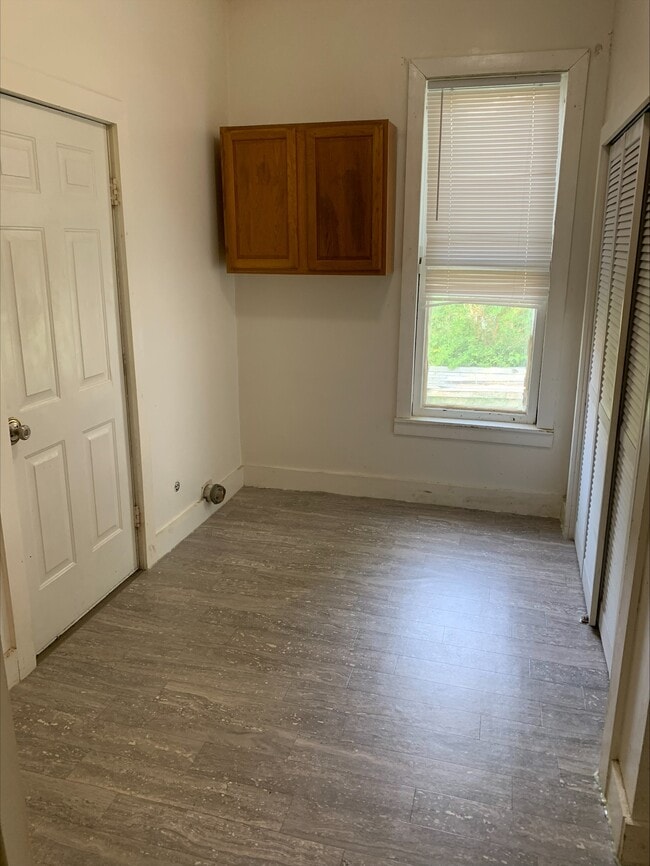 Building Photo - 1526 E 36th St