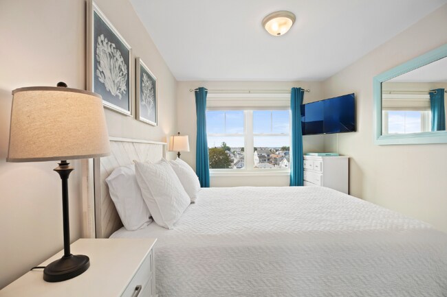 Building Photo - 128 Ashworth Ave