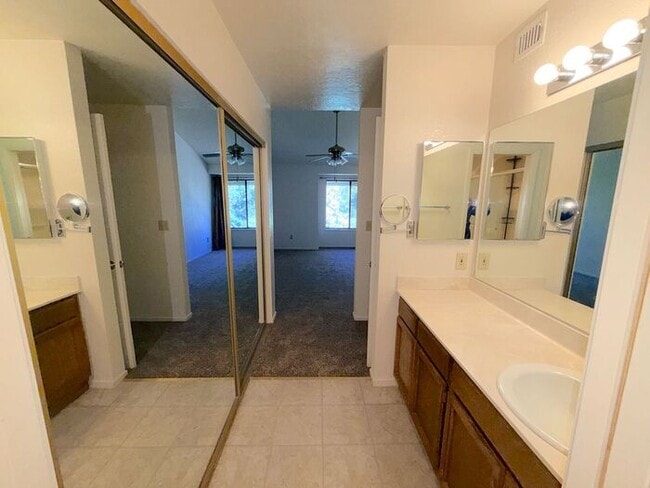 Building Photo - Rollin' on the River - Top Story Riverfront Condo