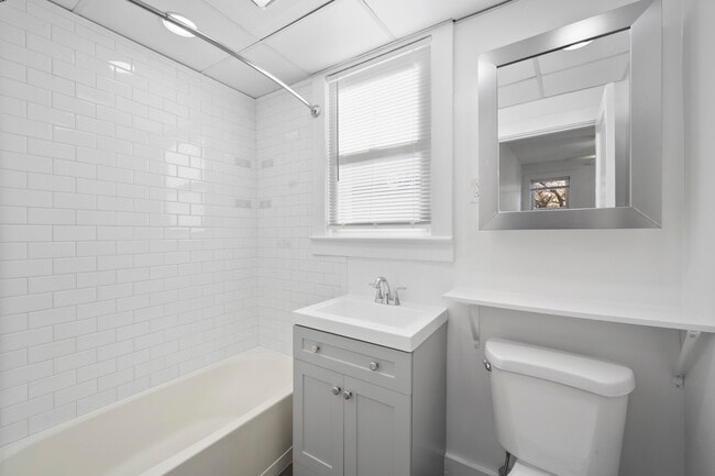 Building Photo - 9 Wolden Rd