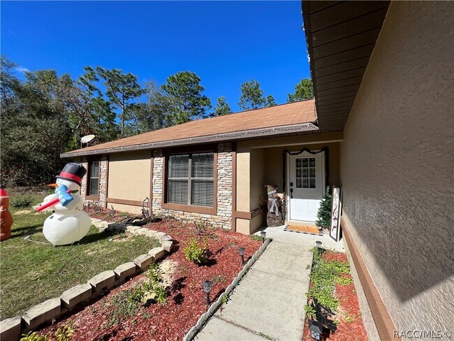 Building Photo - 1211 W Newbury St