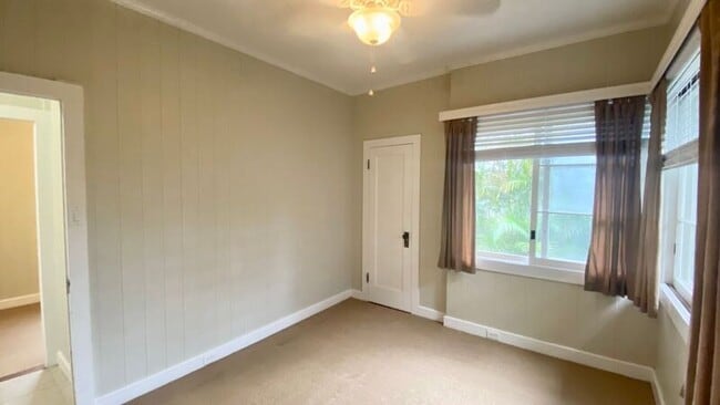 Building Photo - 736 Hawaii St