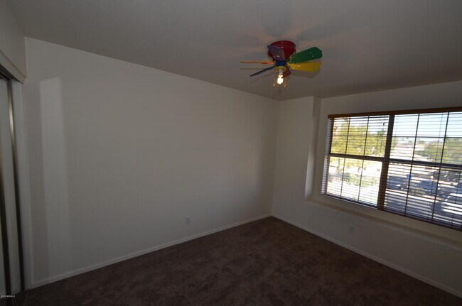 Building Photo - 630 N Diane Ct