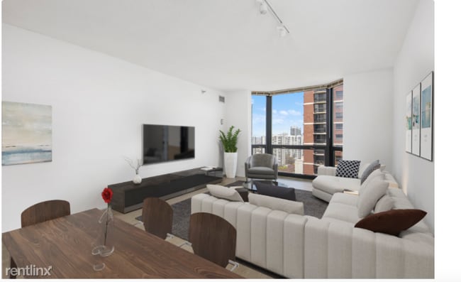 Primary Photo - 3 br, 2 bath House - 1000 N Dearborn St