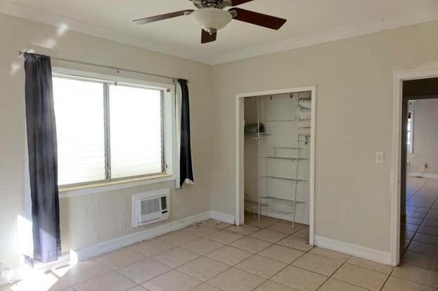 Building Photo - 2444 Flamingo Pl