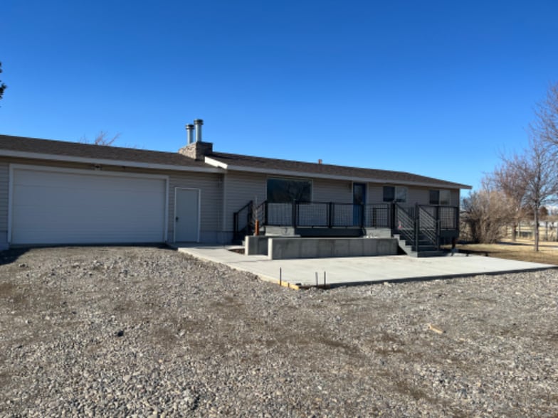 Building Photo - 145 Sunset Dr