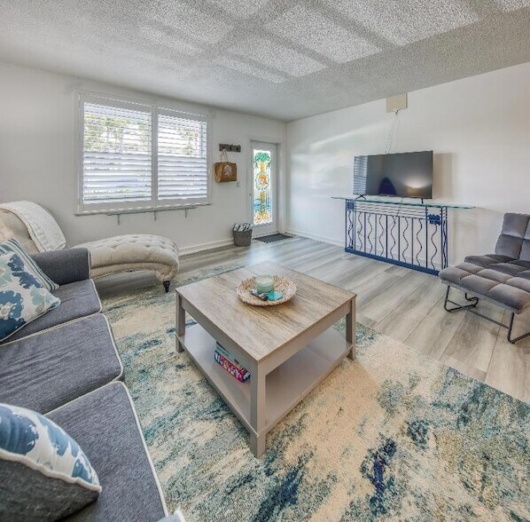 Building Photo - 2565 S Ocean Blvd