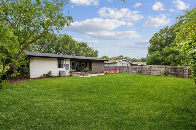 Building Photo - 3049 Rotan Ln