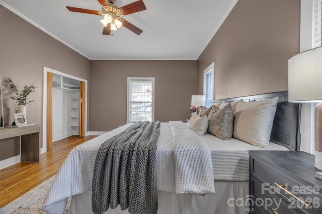 Building Photo - 462 Mock Mill Rd