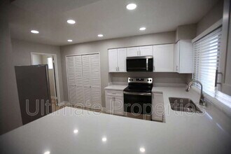 Building Photo - 10825 N 45th Ln
