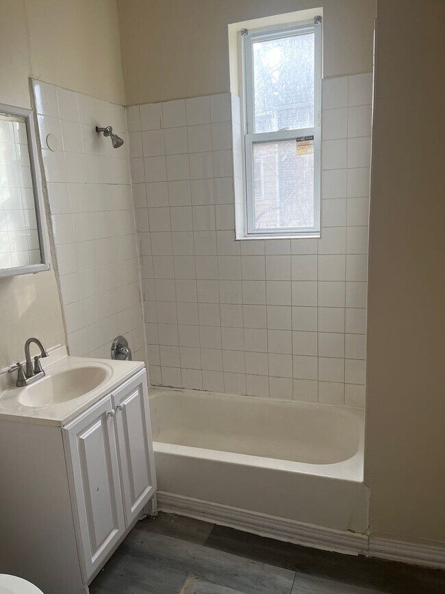 Building Photo - 1243 S Karlov Ave