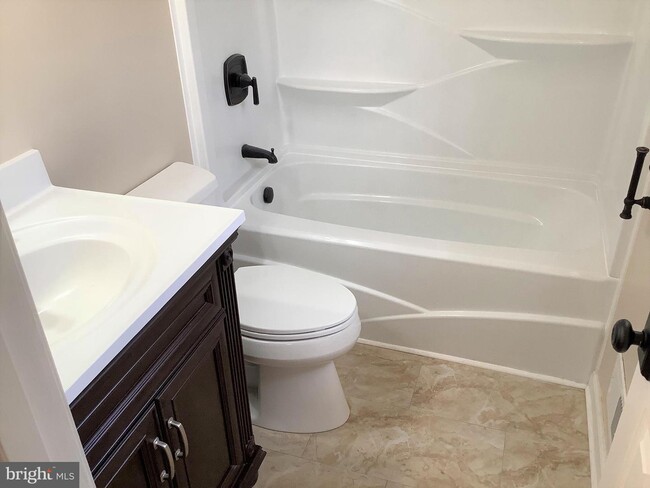 Building Photo - 9300 Southmoor Ct