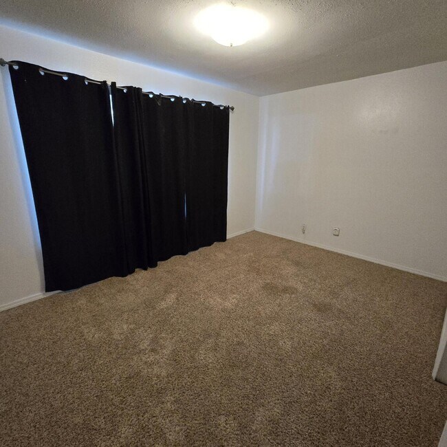 Building Photo - 11600 Atlantic City Ave NE