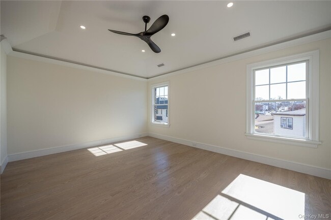 Building Photo - 7 Victoria Ln