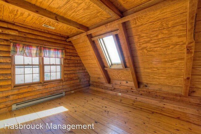 Building Photo - 3 br, 1.5 bath House - 6853 Jarmans Gap Road