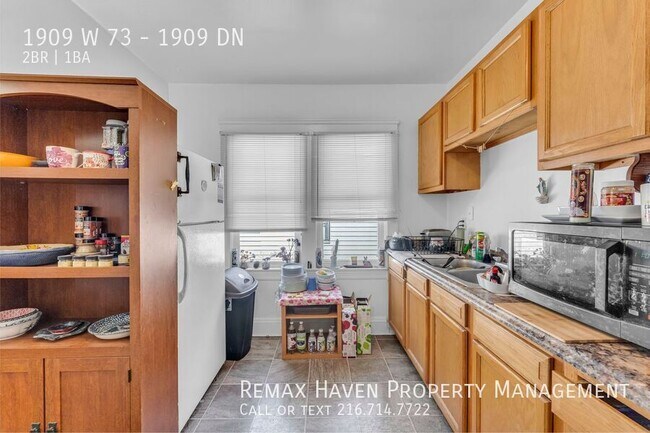 Building Photo - 1909 W 73rd St