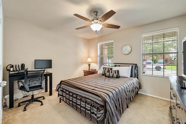 Building Photo - 5640 Lincolnwood Dr