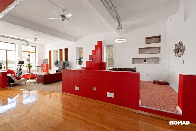 Building Photo - 335 N Superior St