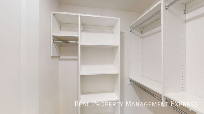 Building Photo - Move In by April 1st & Get One Month Free