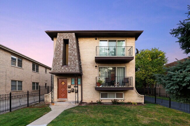 Primary Photo - 1941 N 19th Ave