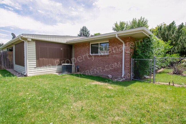 Building Photo - 1321-1323 E. 16th St.