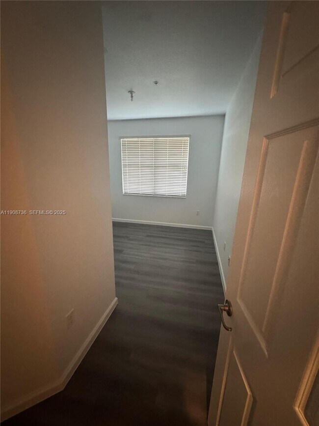 Building Photo - 11605 NW 89th St