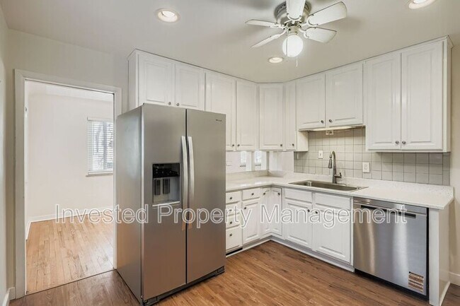 Building Photo - 4334 E 18th Ave